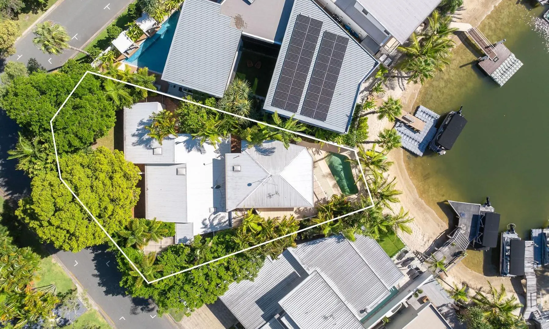 Dom wakacyjny Willa Pet-Friendly Waterfront Hideaway Noosa